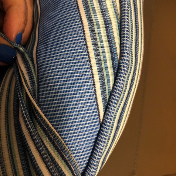 Love seat cushion for a standard wicker outside chair. Cord detail around edge. - Picture 4 of 6